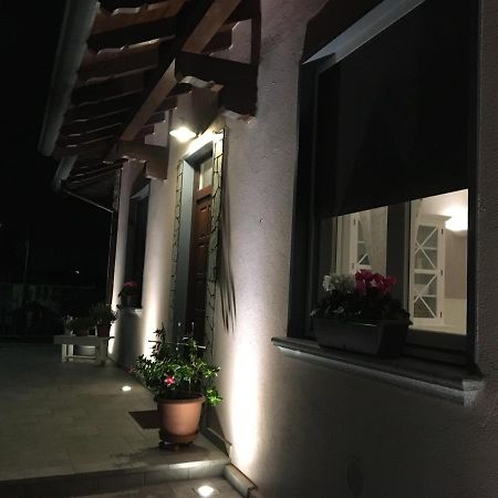 La Terrazza Sul Naviglio B&B Bernate Ticino Ngoại thất bức ảnh